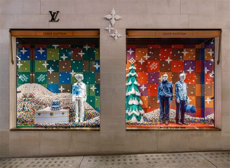 Louis Vuitton Collaborate With LEGO For Festive Window Displays.